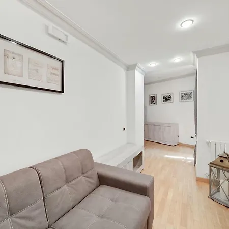 Peroni 8 Pax Brand New Apartment-3